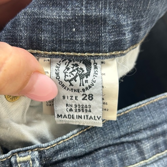 Diesel Industry Mid Rise Medium Denim Wash Straight Leg Jeans Size 28 U - Picture 10 of 10